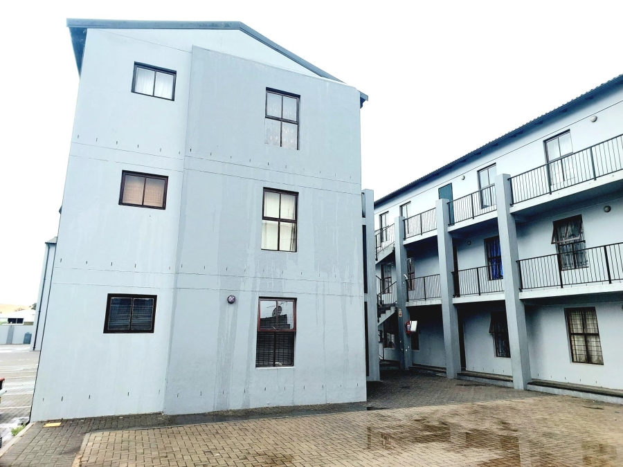 2 Bedroom Property for Sale in Moorreesburg Western Cape